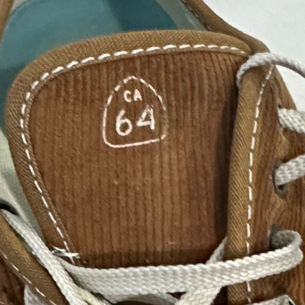 SEAVEES LEGEND SNEAKER CORDIES - GOLDEN BROWN size 10